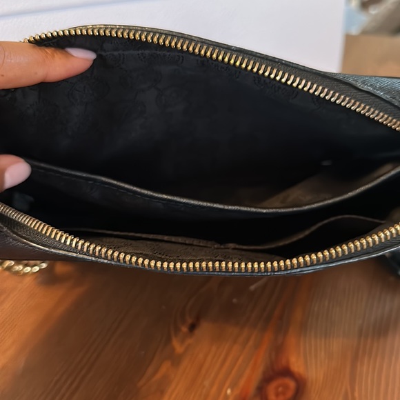Micheal Kors crossbody purse - Picture 7 of 9